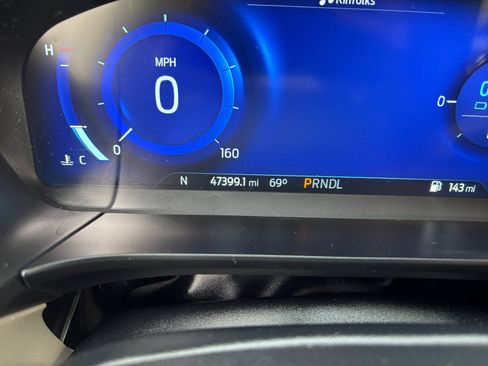 Used 2020 Ford Escape Titanium image 11