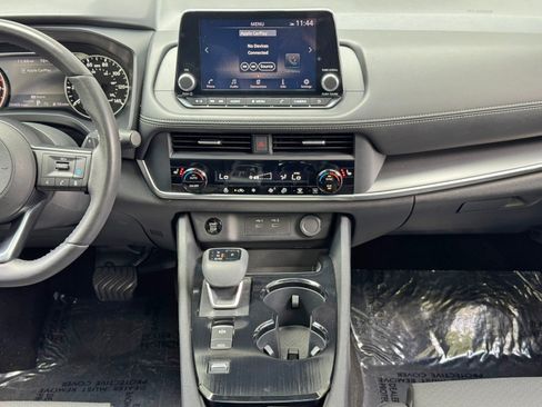 Used 2024 Nissan Rogue SV w/ SV Premium Package FWD image 22
