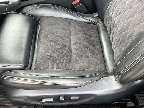 Used 2021 Nissan Maxima SR w/ Sport Mat Group FWD image 20