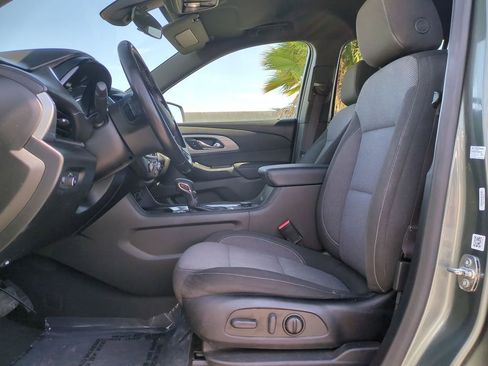 Used 2023 Chevrolet Traverse LT FWD image 21
