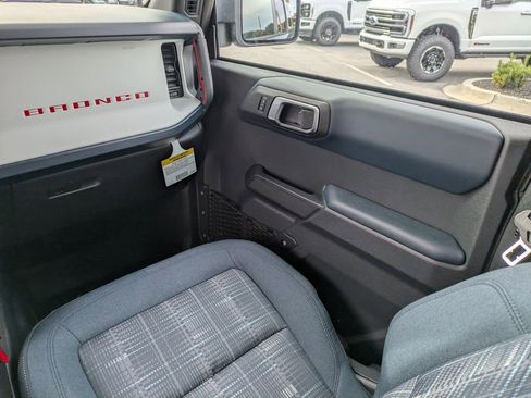 New 2025 Ford Bronco Heritage Edition image 17