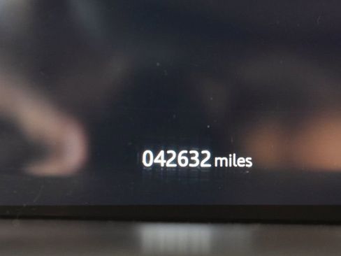 Used 2020 Land Rover Discovery HSE Luxury image 20