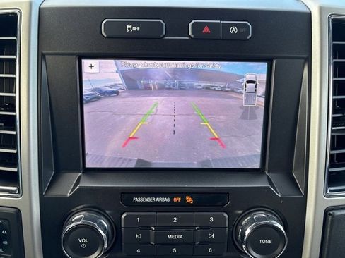 Used 2019 Ford F150 Lariat image 31