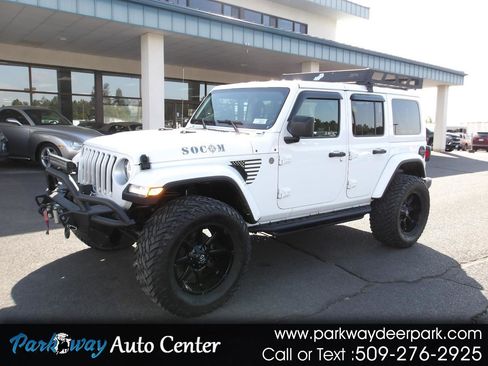 Used 2020 Jeep Wrangler Unlimited Sahara w/ Uconnect 4C Nav & Sound Group AWD/4WD image 1