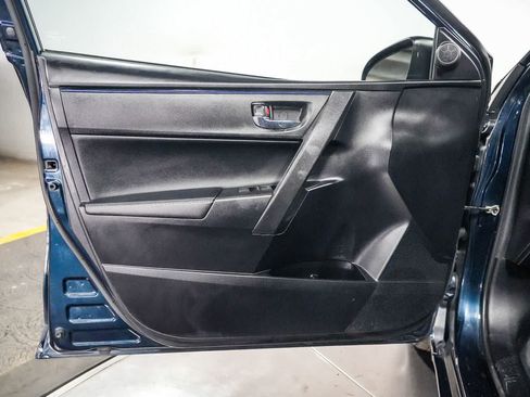 Certified 2017 Toyota Corolla SE w/ SE Premium Package FWD image 22