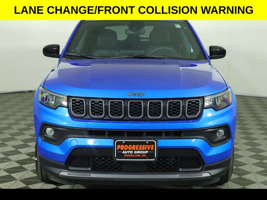 Used 2025 Jeep Compass Latitude w/ Altitude Special Edition AWD/4WD image 10