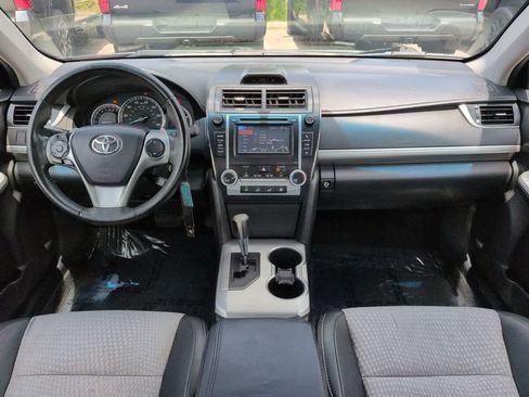 Used 2012 Toyota Camry SE FWD image 14