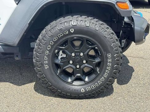 Used 2023 Jeep Wrangler Unlimited w/ Sun & Screen Package AWD/4WD image 8