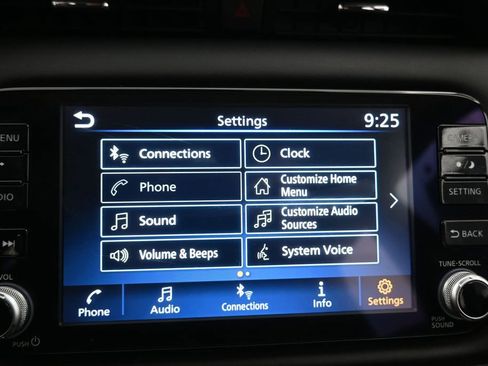 Used 2023 Nissan Kicks SR FWD image 17