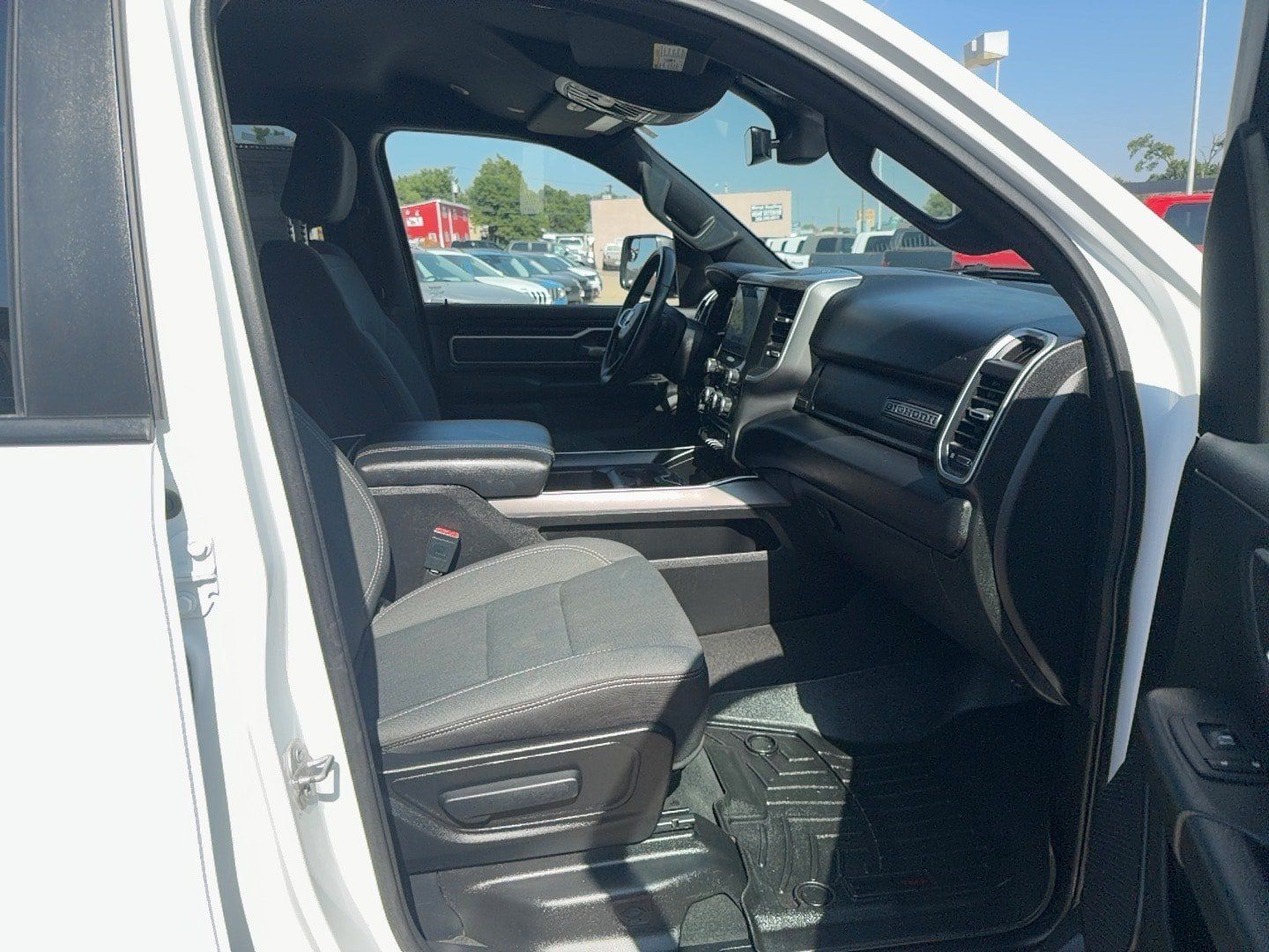 Used 2022 RAM 1500 Big Horn AWD/4WD image 25
