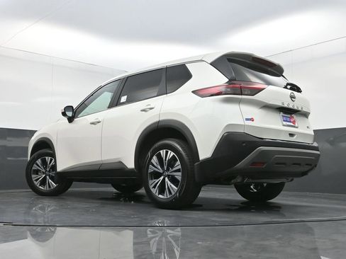 Used 2023 Nissan Rogue SV FWD image 26
