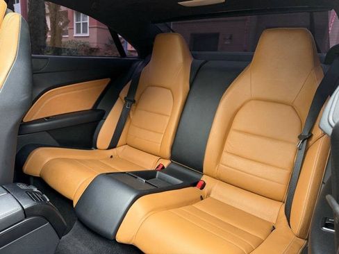 Used 2016 Mercedes-Benz E 400 4MATIC Coupe image 40