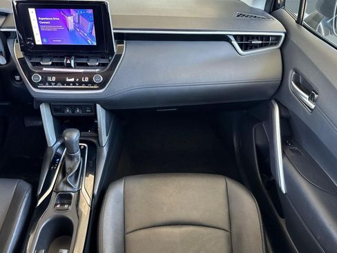 Used 2024 Toyota Corolla Cross XLE FWD image 31