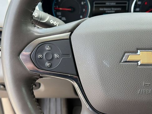 Used 2018 Chevrolet Traverse LT FWD image 17