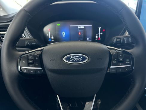 Used 2023 Ford Escape SE image 21