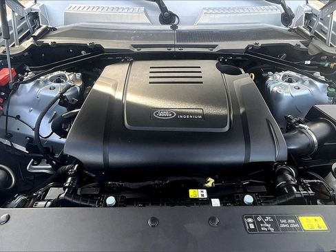 Used 2023 Land Rover Defender 110 S image 9