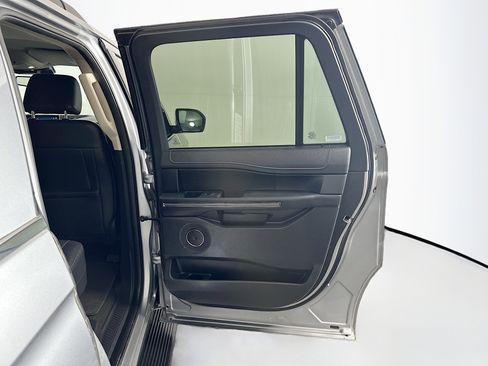 Used 2024 Ford Expedition Max XLT image 33
