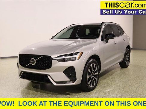 Used 2025 Volvo XC60 B5 Plus AWD/4WD image 3
