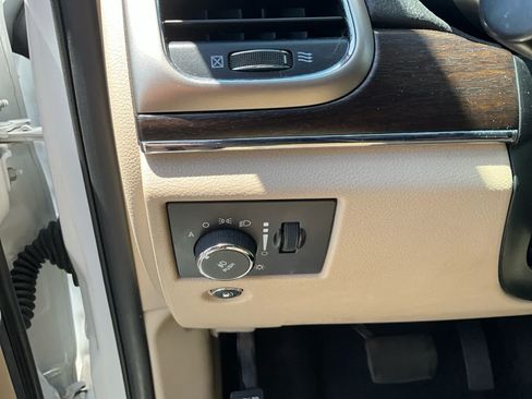 Used 2015 Jeep Grand Cherokee Limited w/ Trailer Tow Group IV AWD/4WD image 20