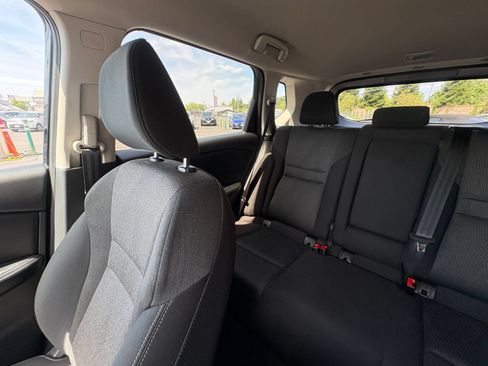 Used 2025 Nissan Rogue SV FWD image 41