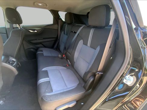 Used 2025 Chevrolet Blazer LT AWD/4WD image 36