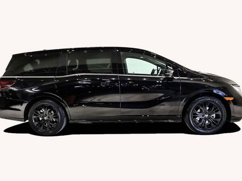 Used 2025 Honda Odyssey Sport-L image 4