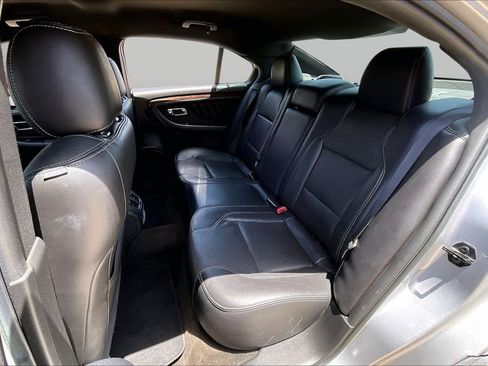 Used 2013 Ford Taurus Limited FWD image 17