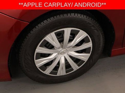 Used 2018 Toyota Camry XLE image 8