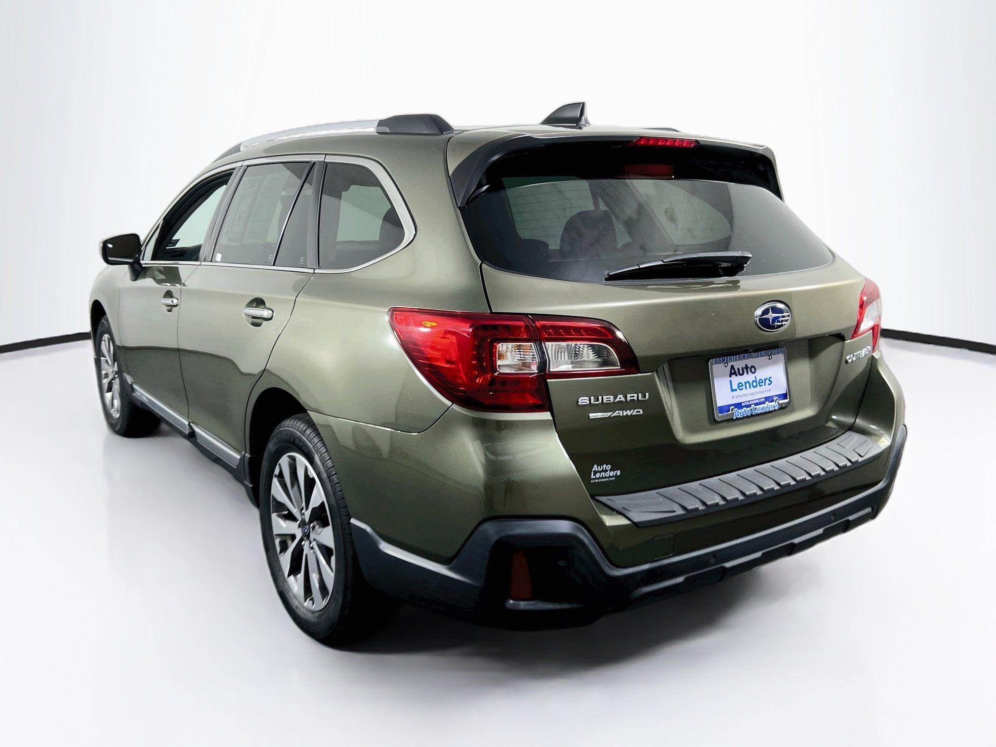 Used 2018 Subaru Outback 2.5i Touring AWD/4WD image 7