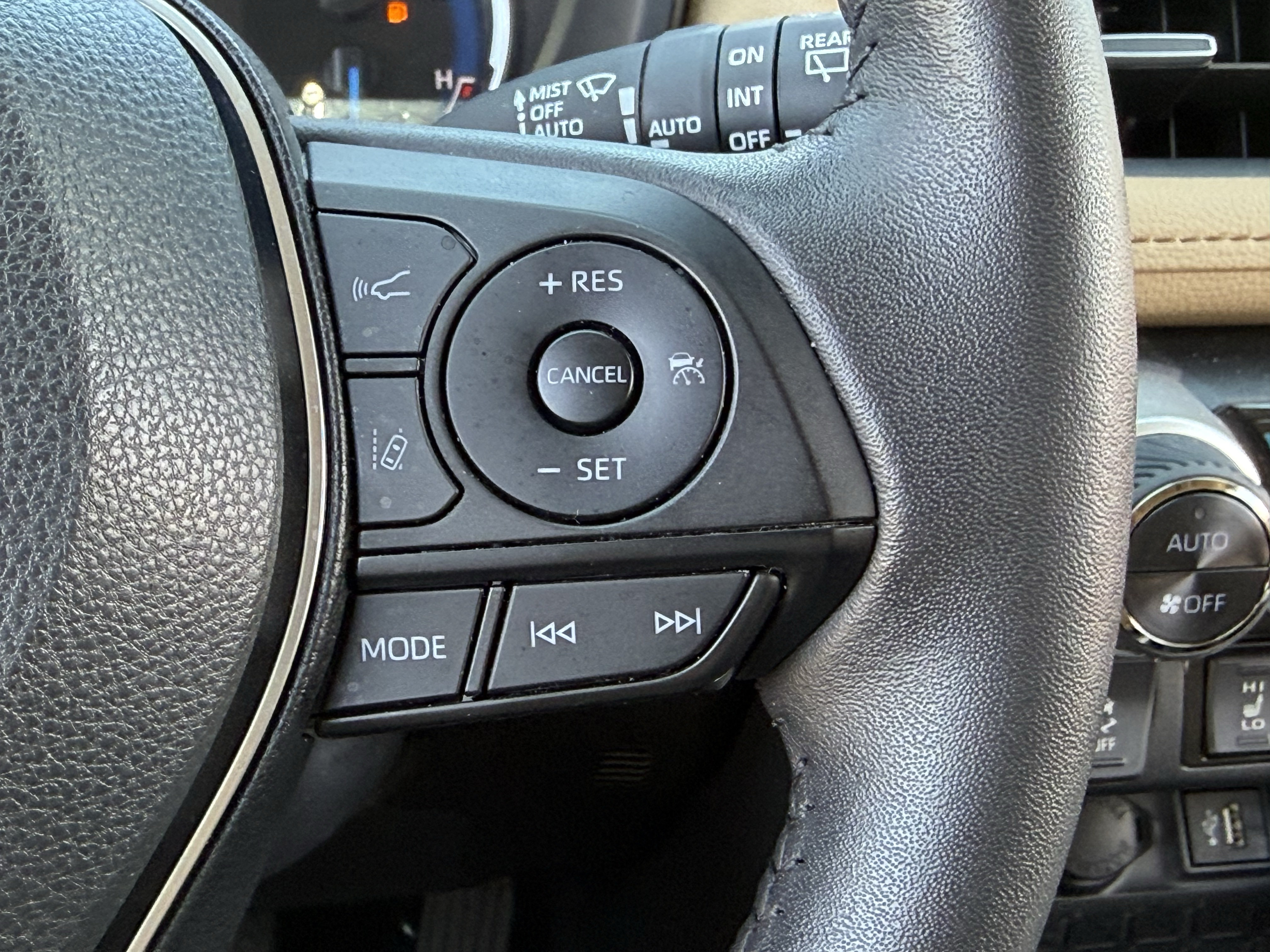 Certified 2025 Toyota RAV4 XLE Premium w/ Weather Package AWD/4WD image 32