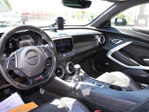 Used 2019 Chevrolet Camaro SS RWD image 10