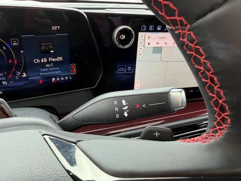 Used 2026 Chevrolet Traverse RS image 23