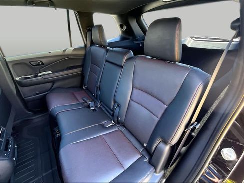 Used 2025 Honda Passport Black Edition image 21