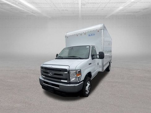 New 2027 Ford E-450 and Econoline 450 Super Duty w/ Power Equipment Group RWD image 10