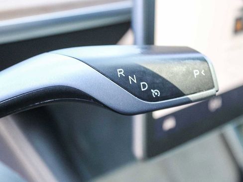 Used 2023 Tesla Model Y Performance image 19