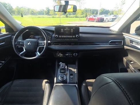 Used 2022 Mitsubishi Outlander SE FWD image 19
