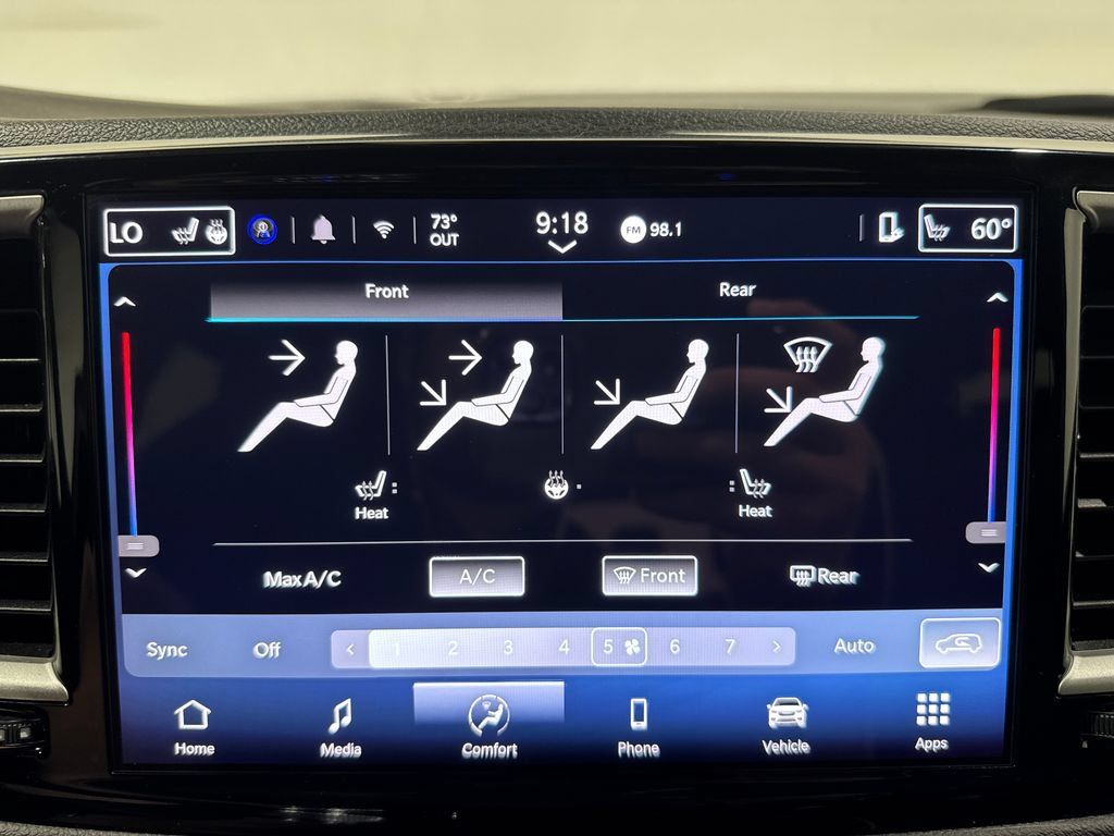 Used 2025 Chrysler Pacifica Select FWD image 33