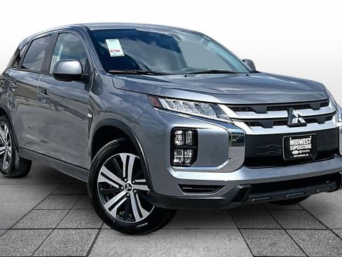 Used 2025 Mitsubishi Outlander Sport ES AWD/4WD image 2