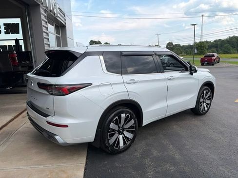 Used 2026 Mitsubishi Outlander SEL AWD/4WD image 3