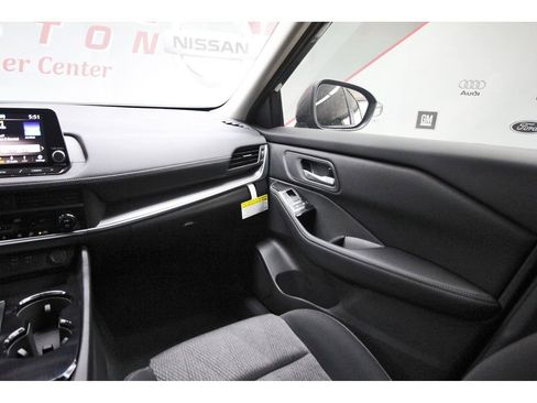New 2026 Nissan Rogue SV FWD image 8