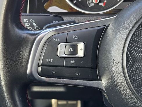 Used 2020 Volkswagen GTI SE image 19