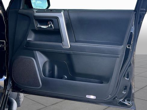 Used 2023 Toyota 4Runner SR5 Premium w/ Moonroof Package RWD image 20