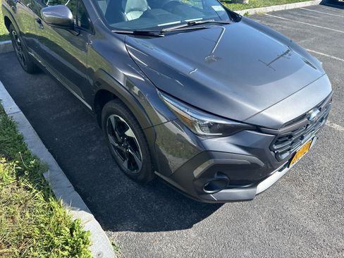 Used 2024 Subaru Crosstrek 2.5i Limited AWD/4WD image 4