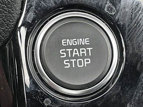 Used 2025 Kia Sportage EX w/ Premium Package image 36