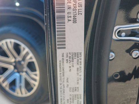 Used 2024 Jeep Wagoneer L Series II w/ Flexible Seating Group image 38