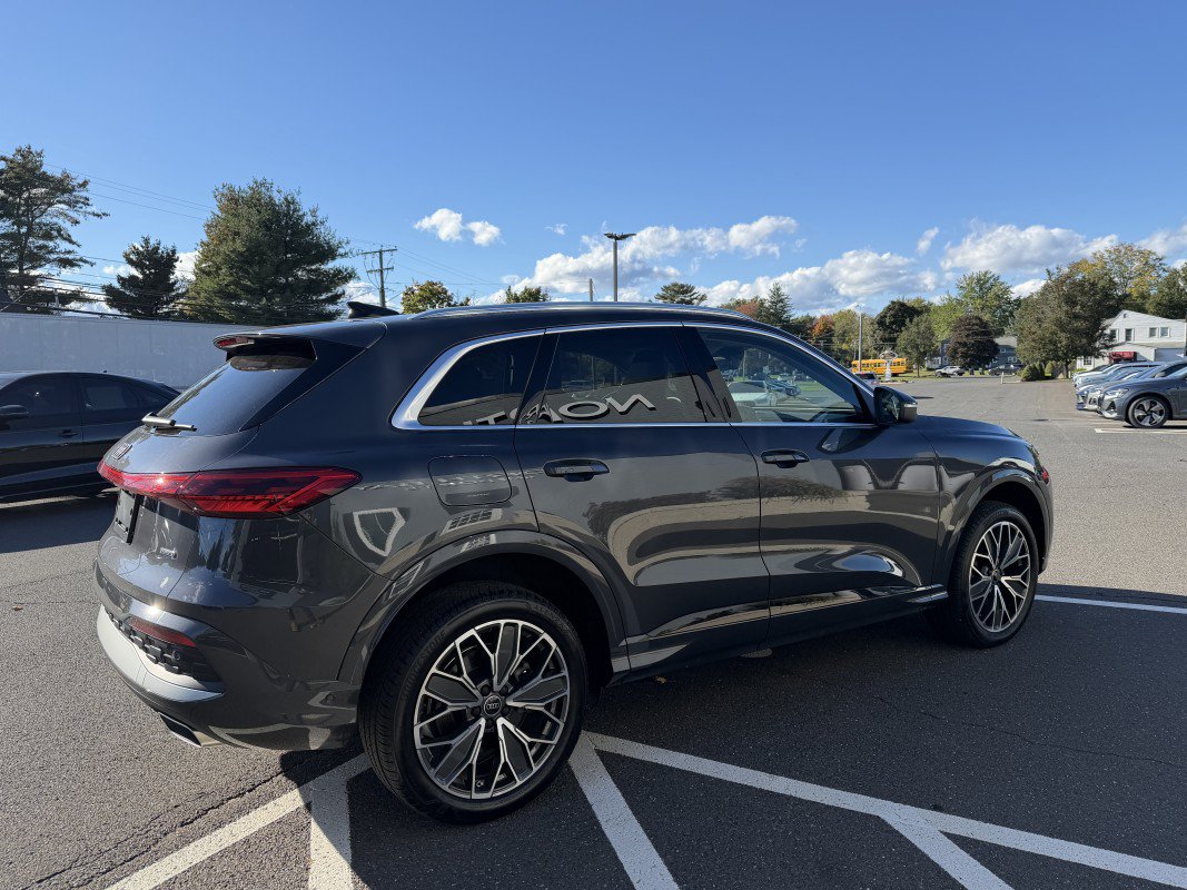 Used 2025 Audi Q5 Premium Plus AWD/4WD image 7