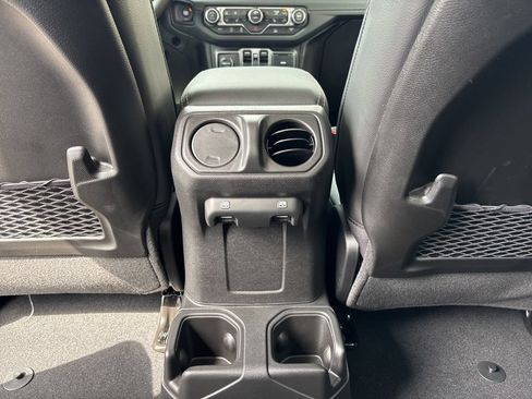 Used 2026 Jeep Gladiator Sport AWD/4WD image 34