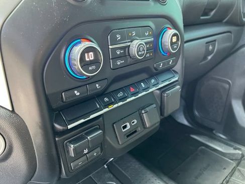 Used 2021 Chevrolet Silverado 1500 LT w/ Convenience Package II AWD/4WD image 31