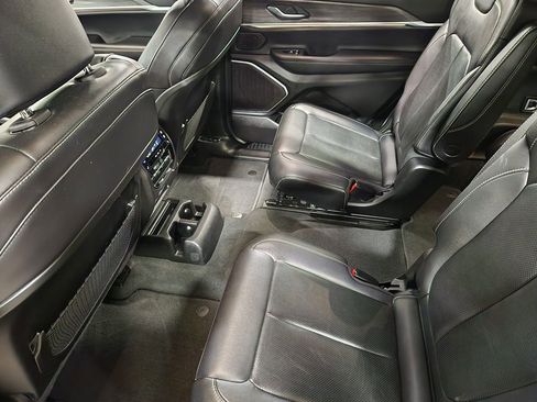 Used 2022 Jeep Grand Cherokee L Limited w/ Luxury Tech Group II image 56