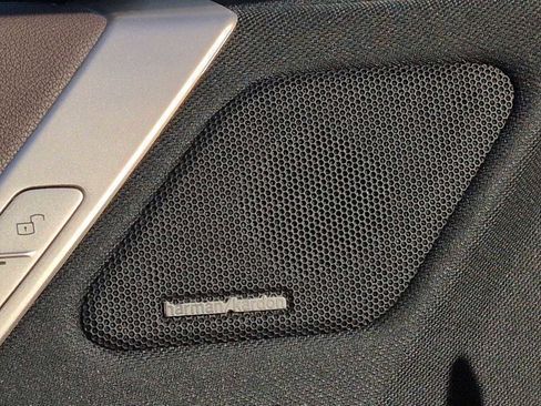 New 2026 BMW iX xDrive45 image 32